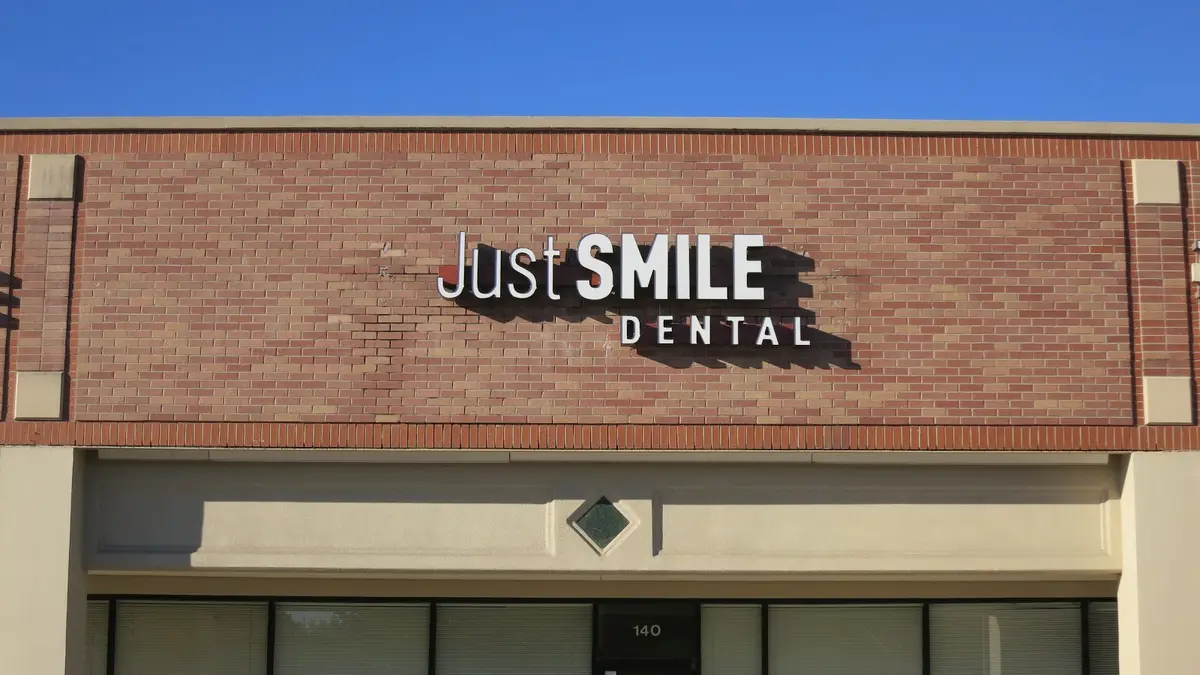 Front entrance of Just Smile Dental: Justin Riel, DMD & Samantha Riel, DMD, Southeast Houston, Houston