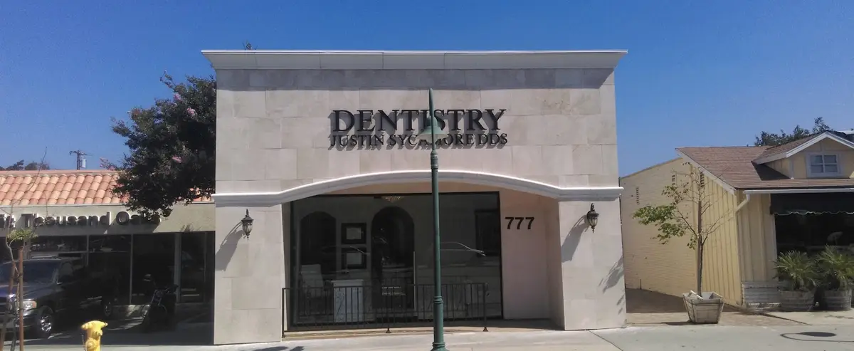 Treatment room at Justin Sycamore Thousand Oaks Dentistry, Thousand Oaks, Thousand Oaks