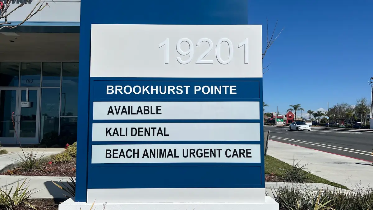 Front entrance of Kato Lisa L DDS, Fountain Valley, Fountain Valley