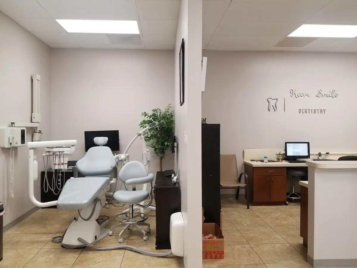 Front entrance of KEEM SMILE Dentistry, West Houston, Houston
