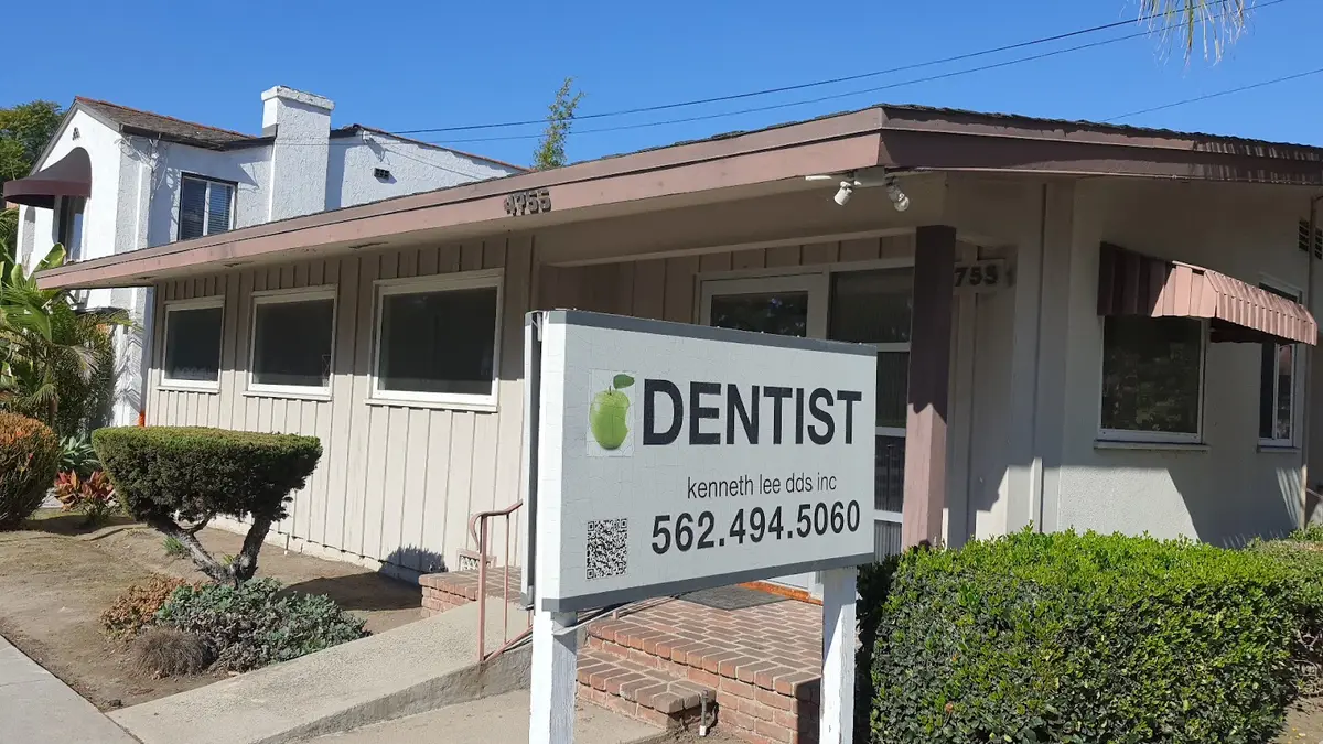 Treatment room at Kenneth Lee DDS, Long Beach, Long Beach