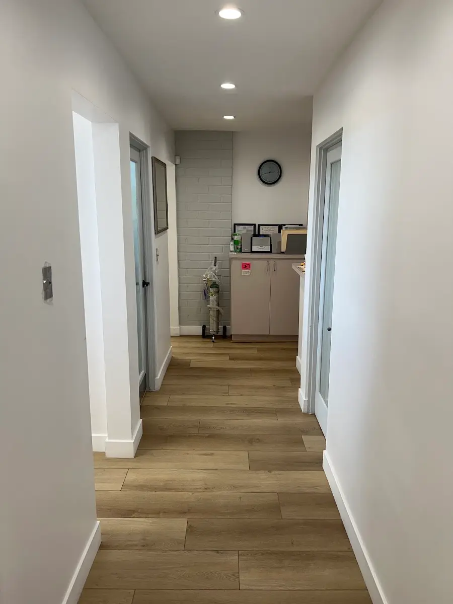 Waiting area at Keyvan Bamshad DDS, Reseda, Reseda