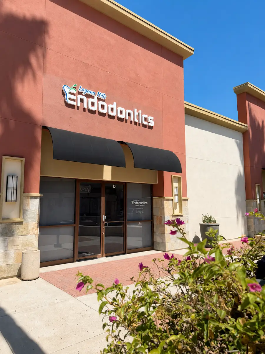 Front entrance of Laguna Hills Endodontics, Laguna Hills, Laguna Hills