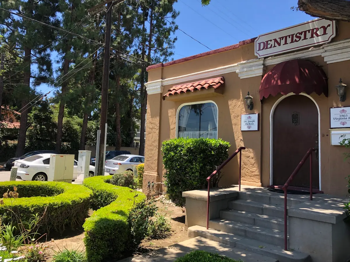 Reception at LarIssa Family Dental, Long Beach, Long Beach