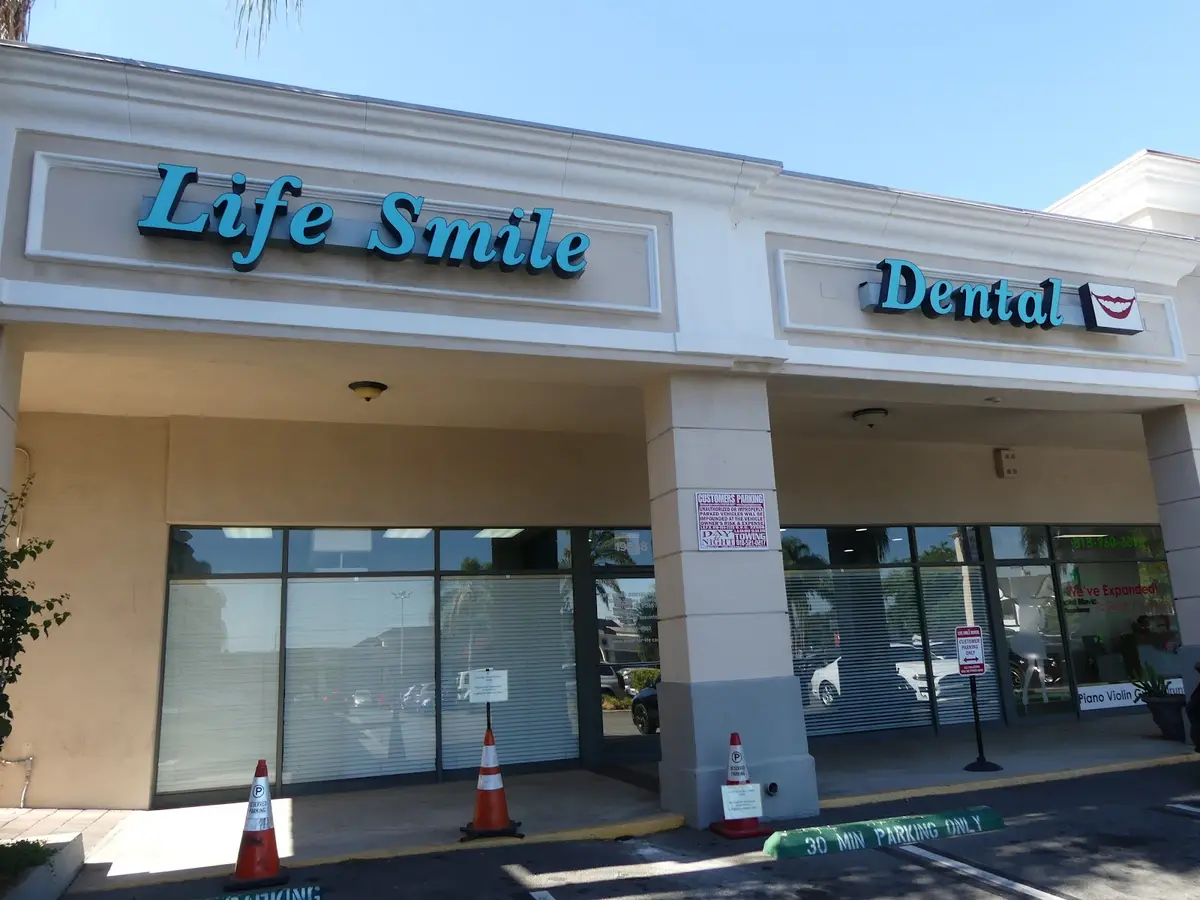 Front entrance of Life Smile Dental Center, Tarzana, Tarzana
