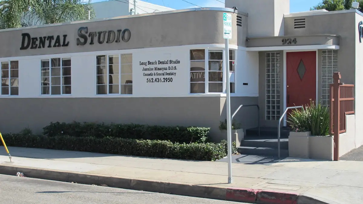 Treatment room at Long Beach Dental Studio: Dr. Jasmine Minasyan, Long Beach, Long Beach