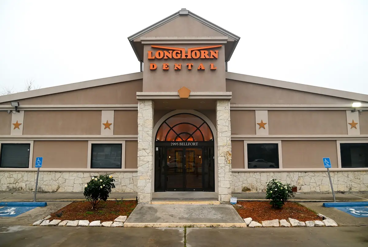 Front entrance of Longhorn Dental, Hobby, Houston