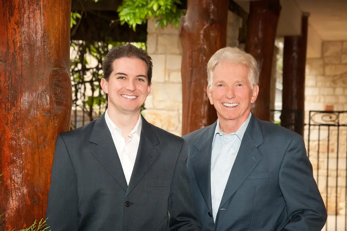 Front entrance of Memorial Dental Care & Orthodontics - Cameron Wallace, DDS, Energy Corridor, Houston