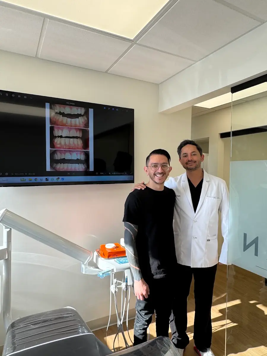 Front entrance of Meridian Dental, Simi Valley, Simi Valley