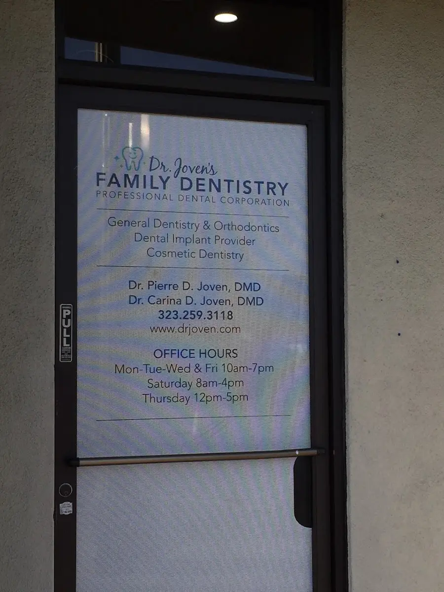Front entrance of Miriam Buenaventura, DMD, Eagle Rock, Los Angeles