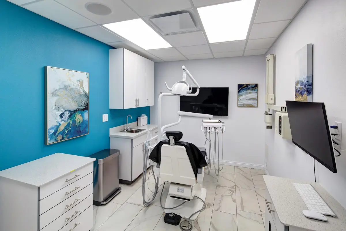 Reception at Modern American Dentistry | Woodland Hills, CA, Woodland Hills, Woodland Hills