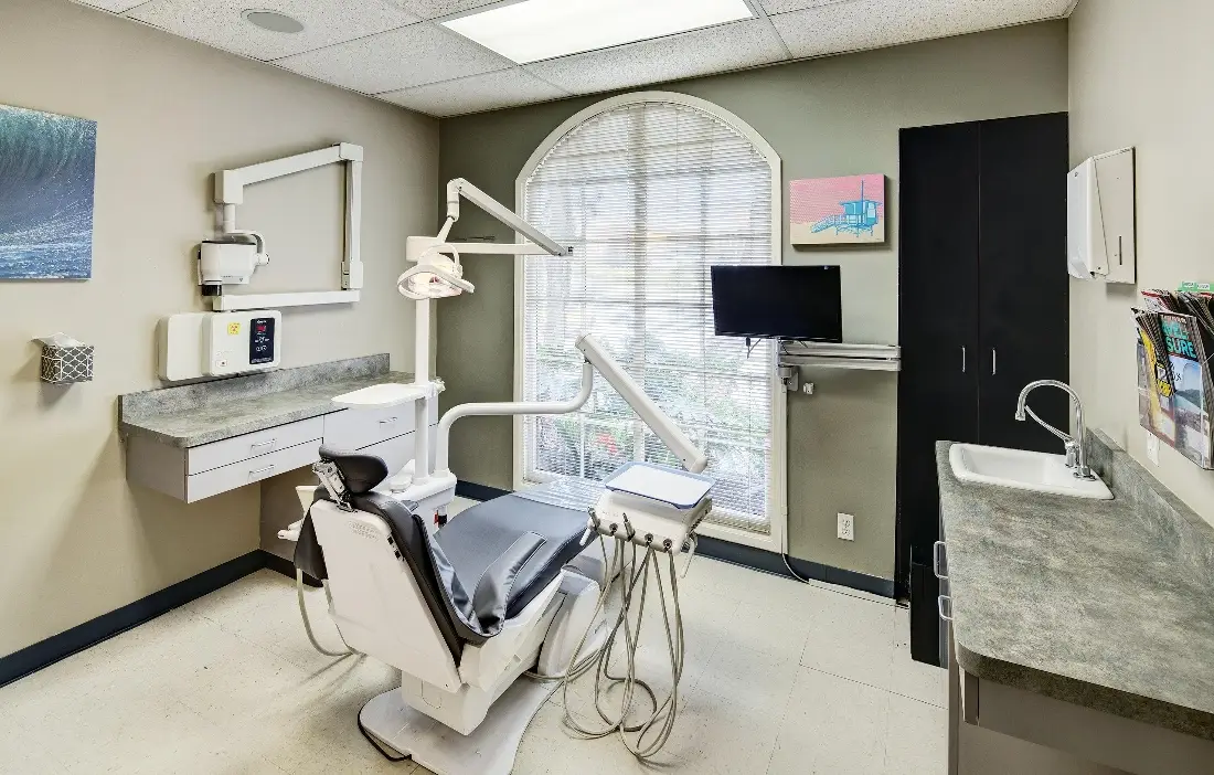 Waiting area at Modern American Dentistry, Manhattan Beach, Manhattan Beach