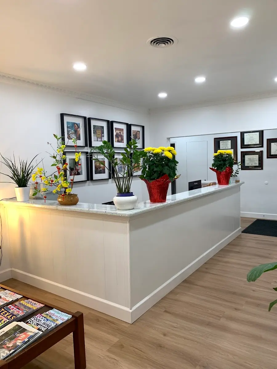Reception at Narrative Dentistry & Prosthodontics (Dr. Diana M. Pham), Sharpstown, Houston