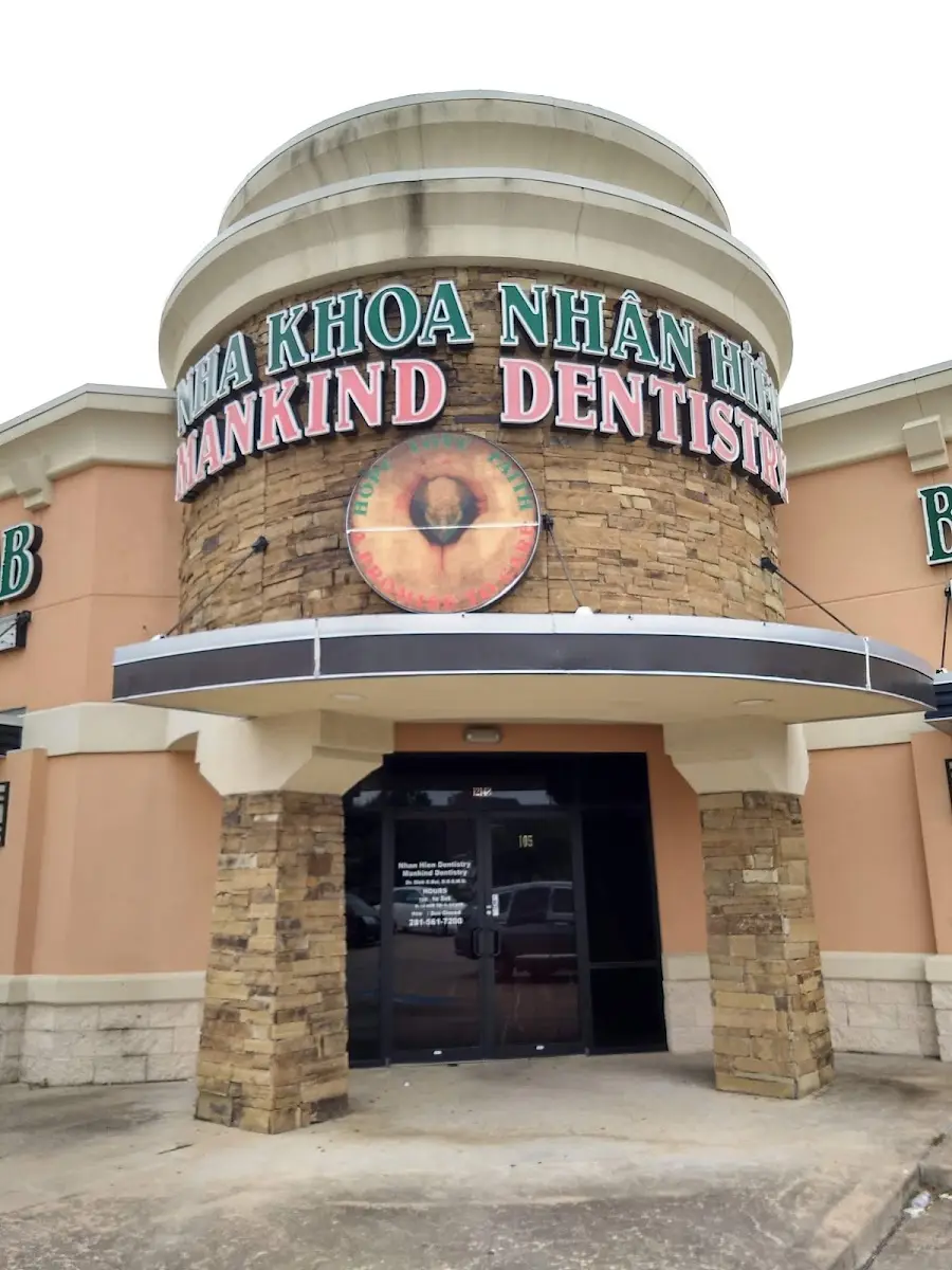Inside Nhan Hien Dentistry, Alief, Houston