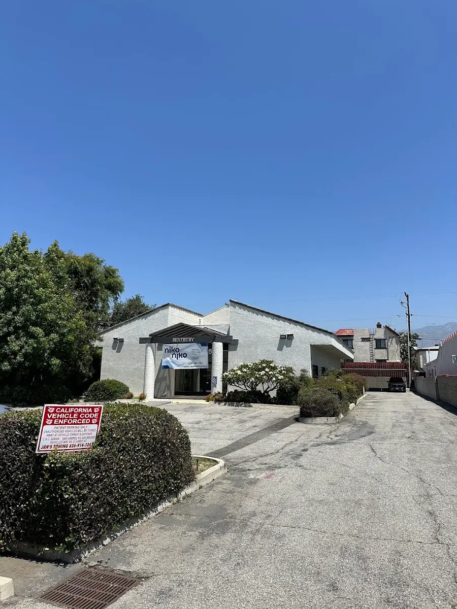 Front entrance of Niko Niko Dental - Dental Office of Dr Trey Thalmann, San Gabriel, San Gabriel