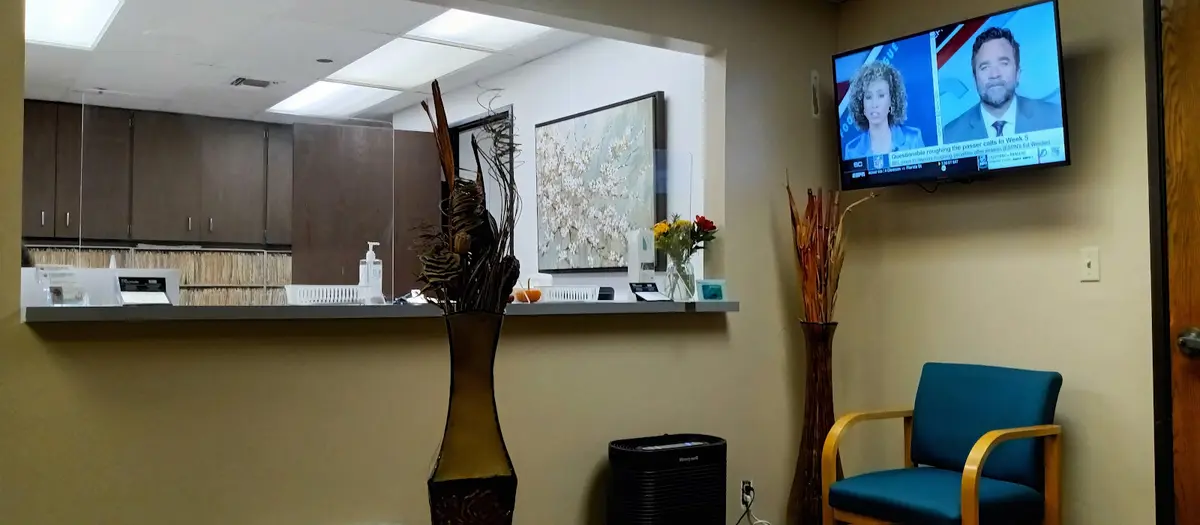 Front entrance of Paul D. Campbell, DDS, Westchester, Los Angeles