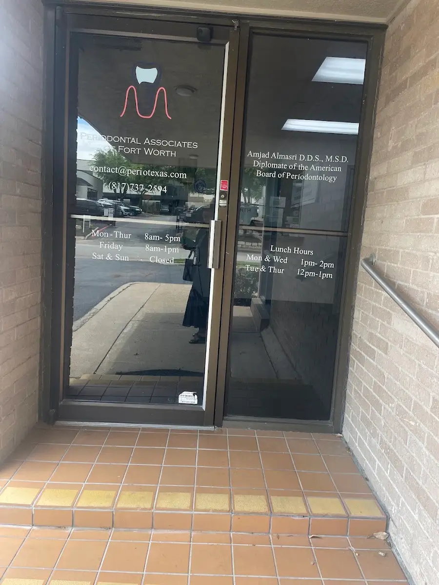 Front entrance of Periodontal Associates of Fort Worth, Arlington Heights, Fort Worth