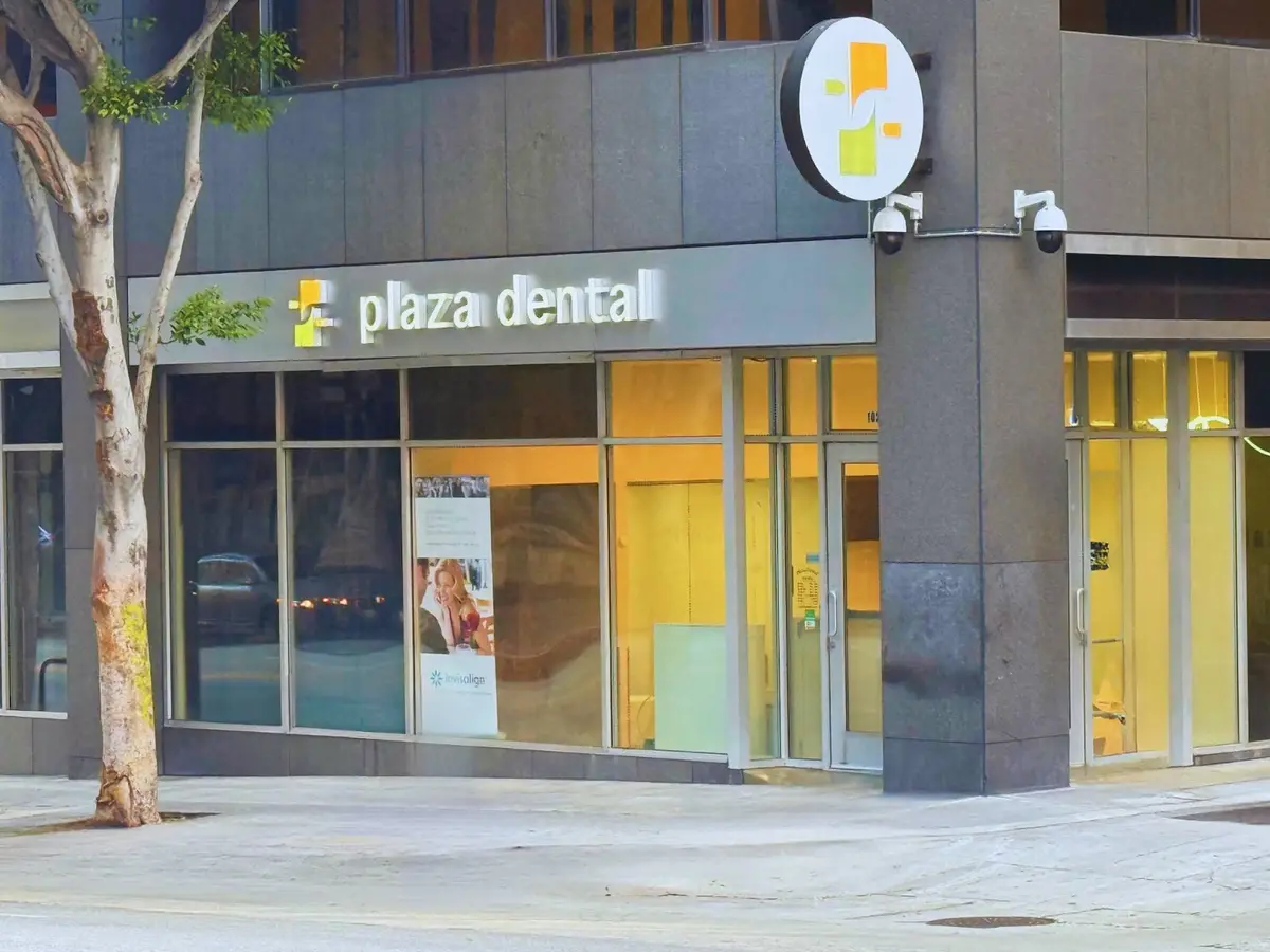 Front entrance of Plaza Dental - General Dentist/TMJ Treatment/Sleep Apnea Treatment, Downtown LA, Los Angeles