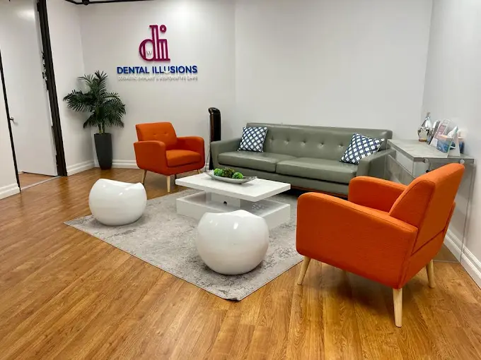 Waiting area at Reliant Dentist, Texas Medical Center, Houston
