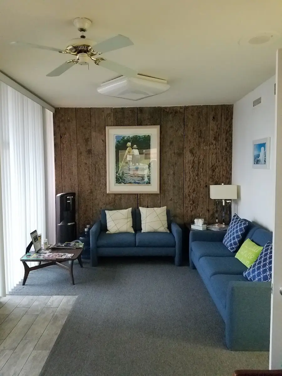 Waiting area at Ria M. Guzman, D.D.S., Huntington Beach, Huntington Beach