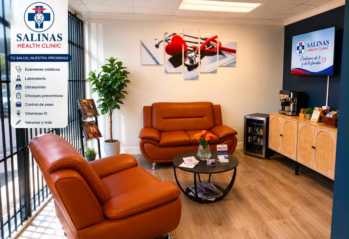 Reception at Salinas Health Clinic, Garden Oaks, Houston