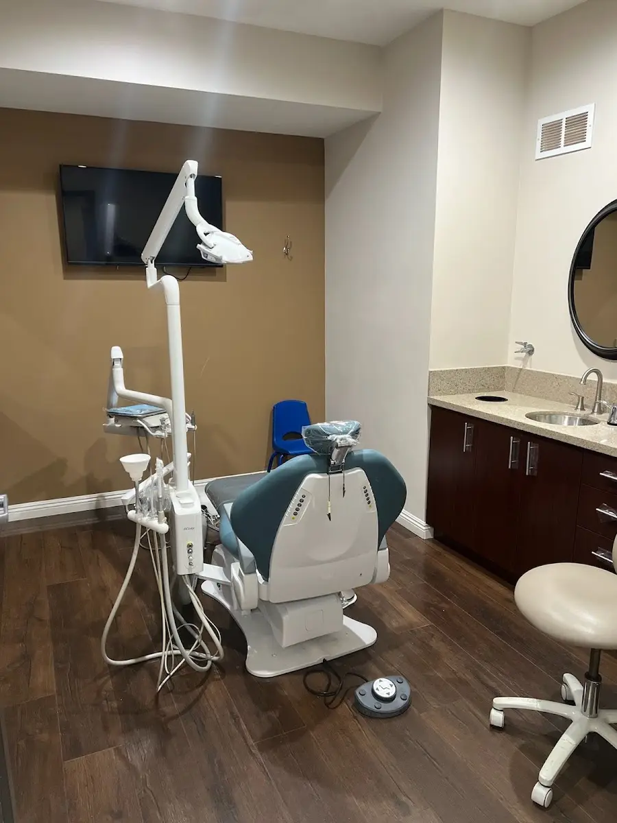 Front entrance of Santa Rosa Dental - Prosthodontics, Anaheim, Anaheim