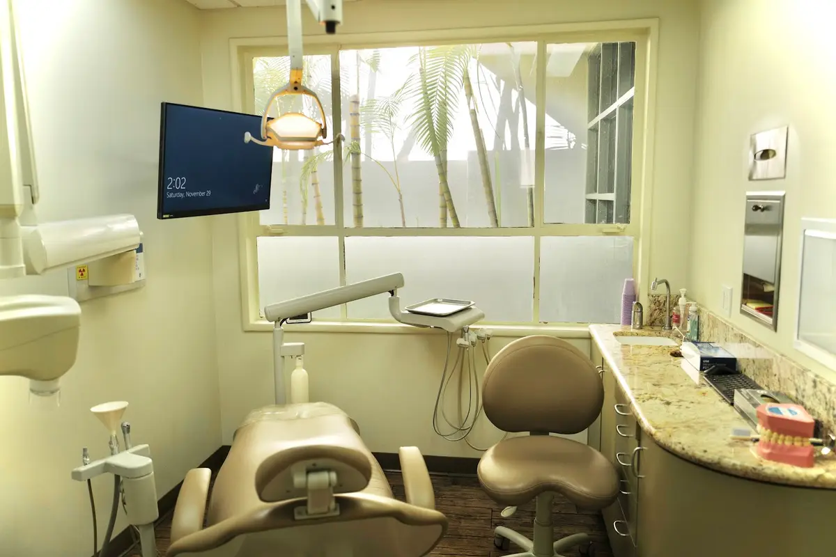 Inside Sherr Inna DDS, Hollywood, Los Angeles