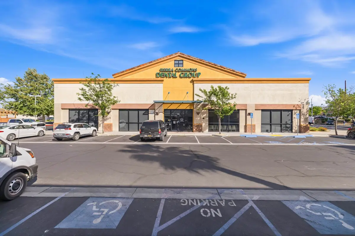 Waiting area at Sierra Commons Dental Group and Orthodontics, Palmdale, Palmdale