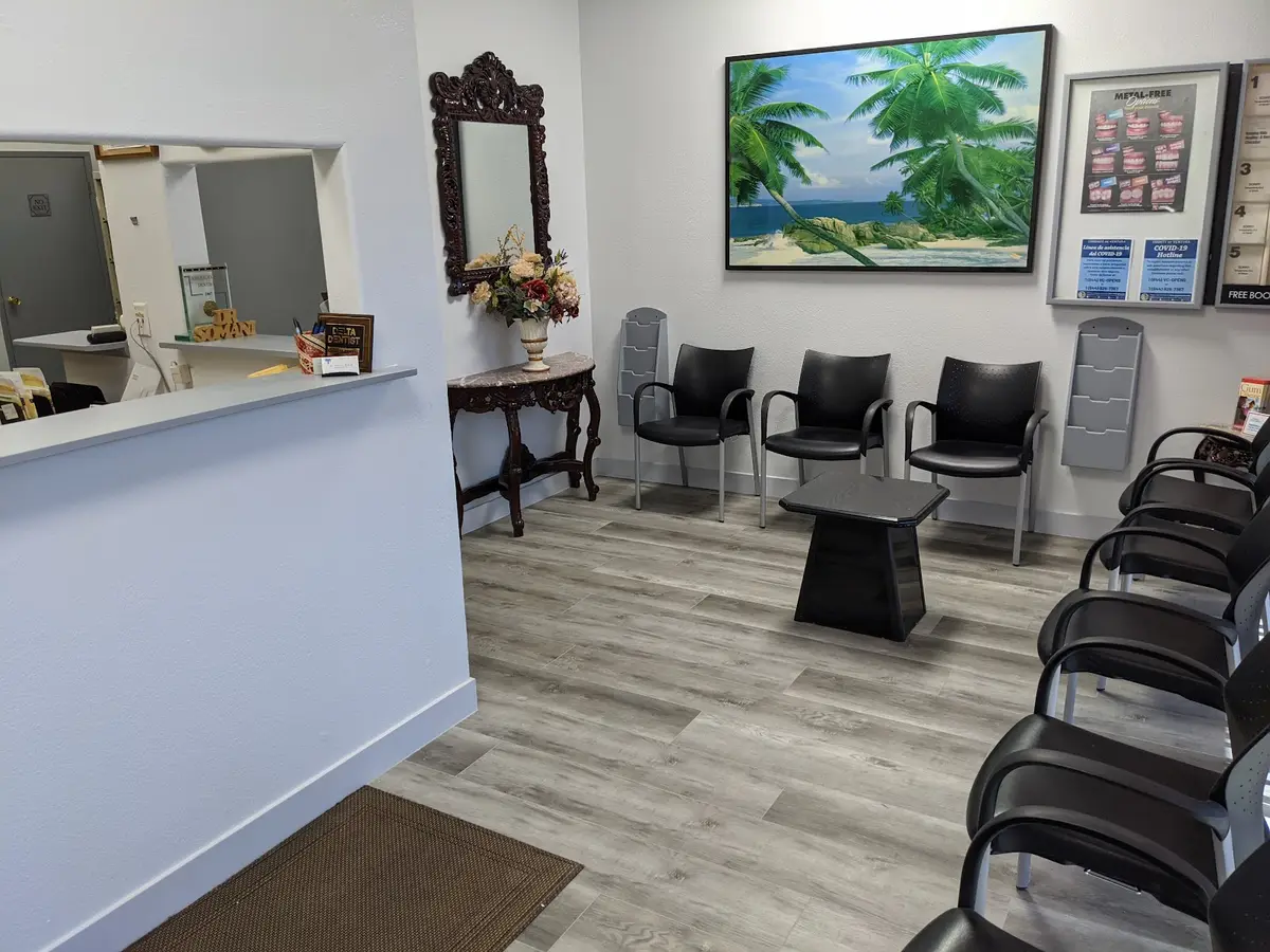 Front entrance of Somani Dental, Simi Valley, Simi Valley