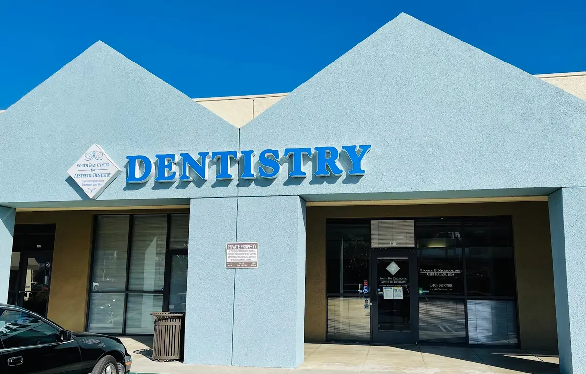 Front entrance of South Bay Center for Aesthetic Dentistry, Rancho Palos Verdes, Rancho Palos Verdes