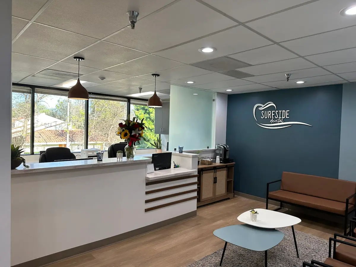 Front entrance of Surfside Dental, Ventura, Ventura
