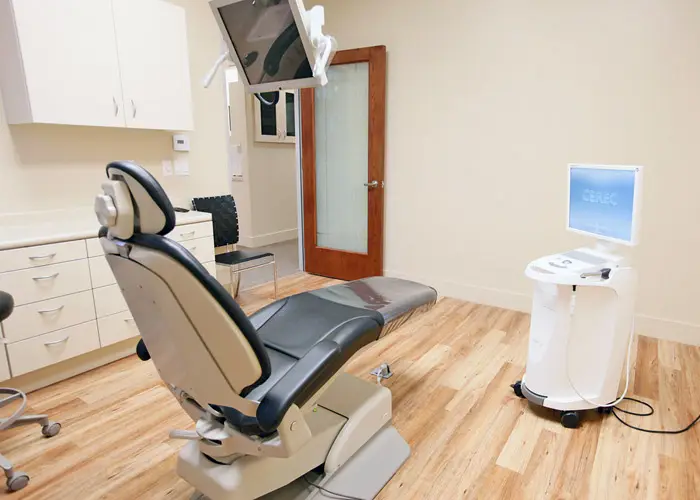 Front entrance of Vadadent Modern Dental Group, Hawthorne, Hawthorne