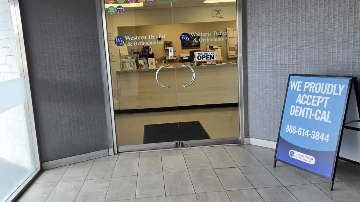 Treatment room at Western Dental & Orthodontics, Lynwood, Lynwood