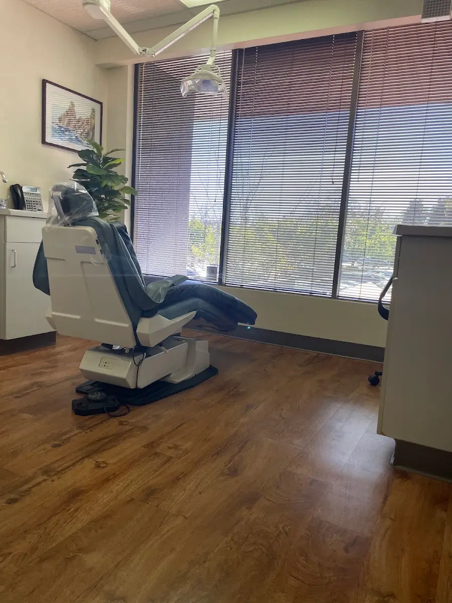 Front entrance of Westlake Village Dental Health: Mike Choi, DDS, Westlake Village, Westlake Village