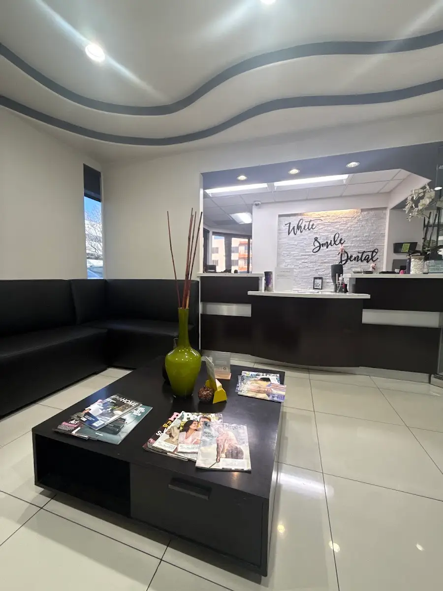 Reception at White Smile Dental Group, Canoga Park, Canoga Park