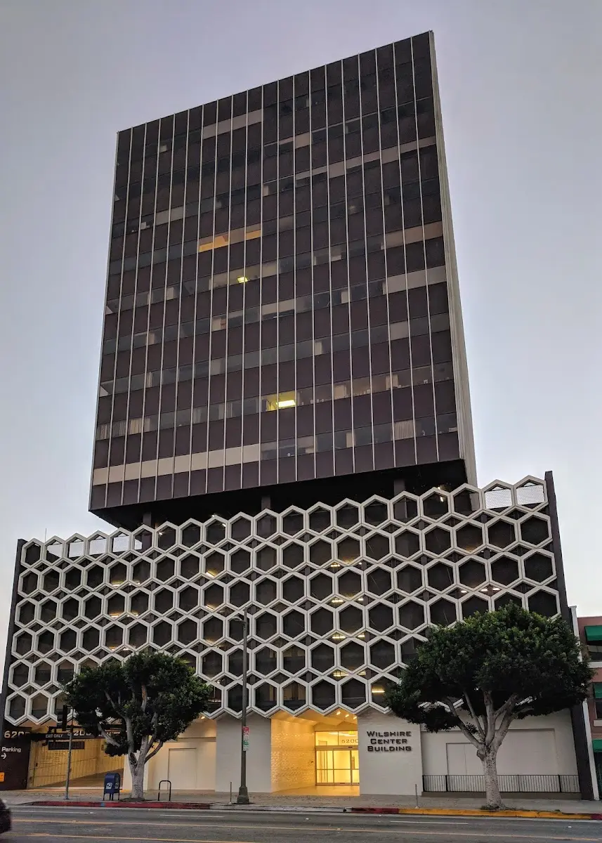 Front entrance of Wilshire Dental Group, Mid Wilshire, Los Angeles