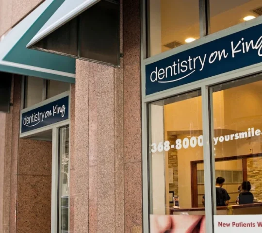 Dental clinic dentistry on king